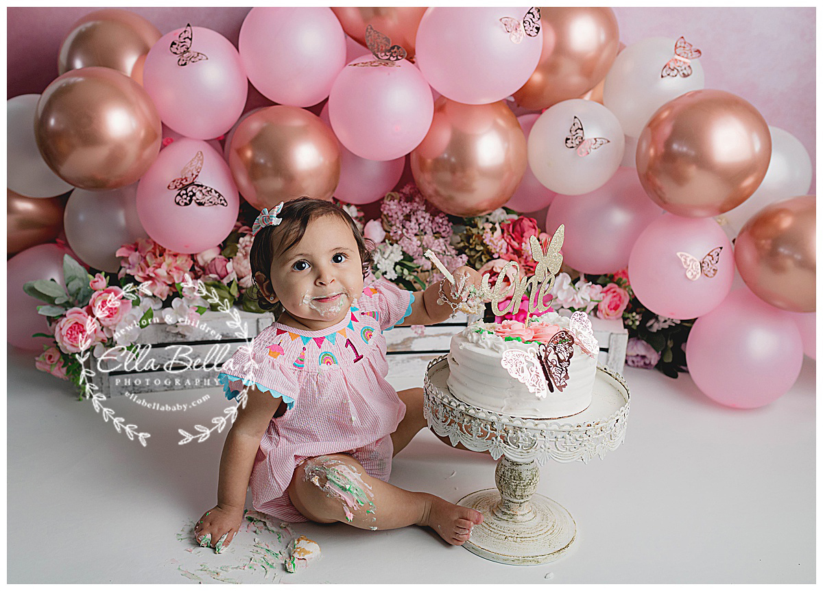 Adorable San Antonio One Year Cake Smash Photographer Ella Bella